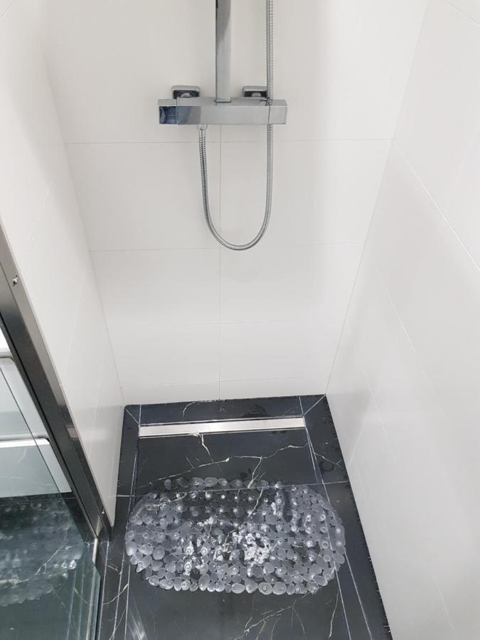 Central 2 Apartment Craiova Exterior photo